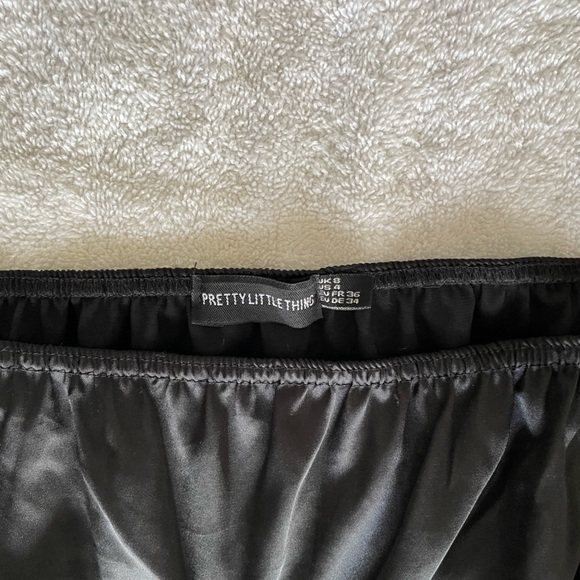 PrettyLittleThing Crop Top Satin Size US 4 Black - Picture 2 of 3
